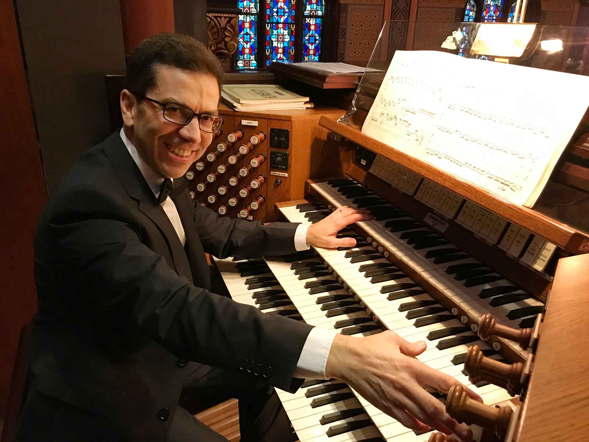 mario ciferri, direttore coro, organista, musica organistica, organo, cemballista